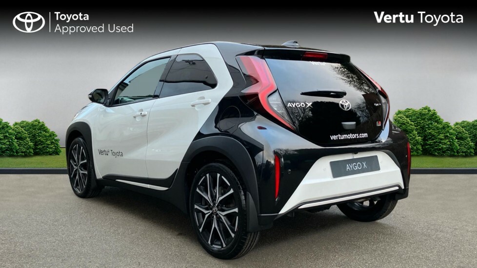 Toyota Aygo X Gr Sport Black #4