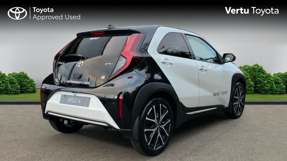 Toyota Aygo X Gr Sport Black #2