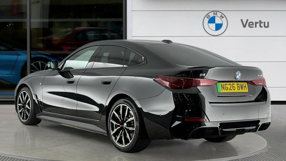 BMW i4 M Sport Black #2