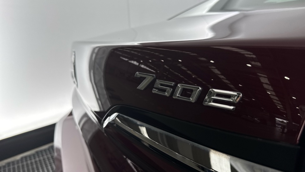 BMW 7 Series M760e Xdrive Black #23