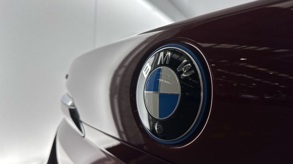 BMW 7 Series M760e Xdrive Black #24