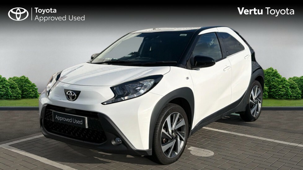Toyota Aygo X Edge White #3