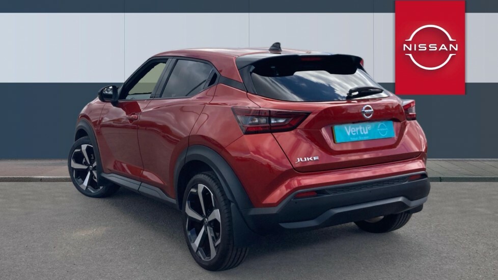 Nissan Juke Tekna Red #2