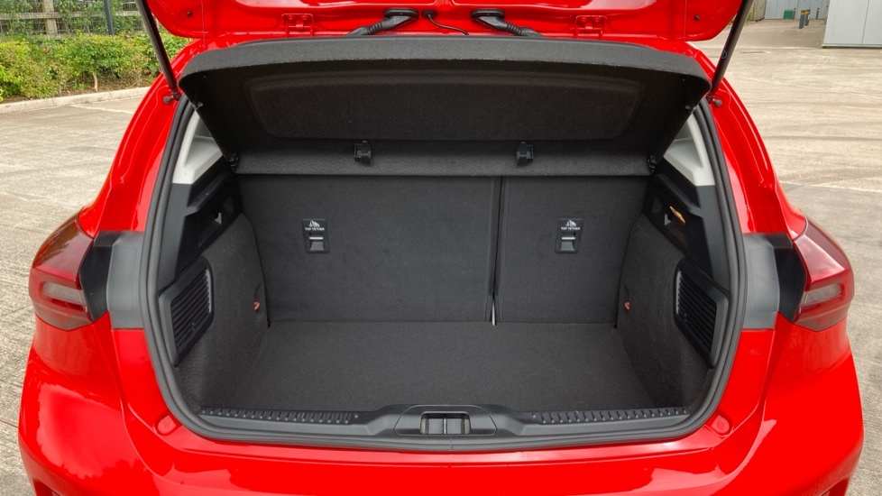 Ford Focus Active Red #4