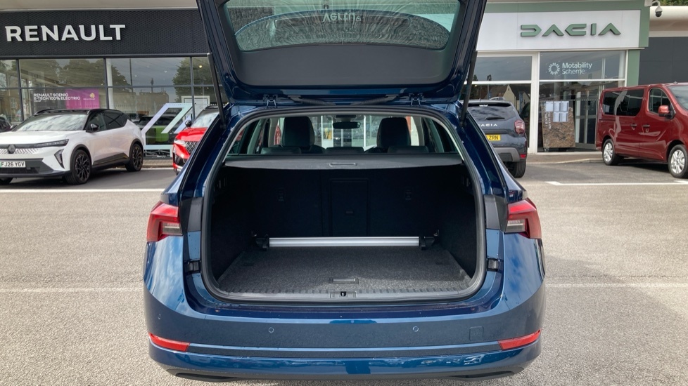 Skoda Octavia Se L Blue #4