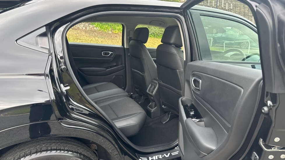 Honda Hr-V Advance White #26