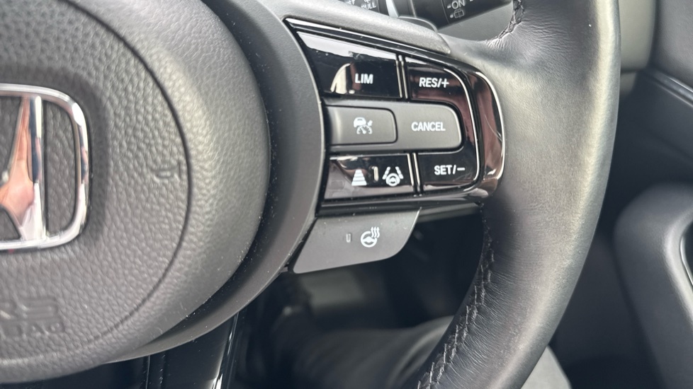 Honda Hr-V Advance White #35