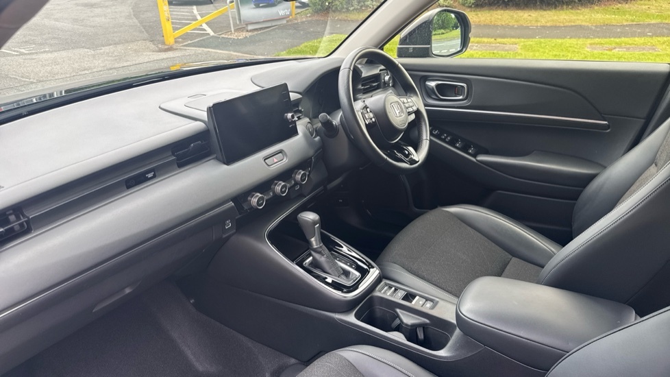 Honda Hr-V Advance Black #2