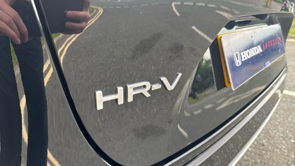 Honda Hr-V Advance White #22