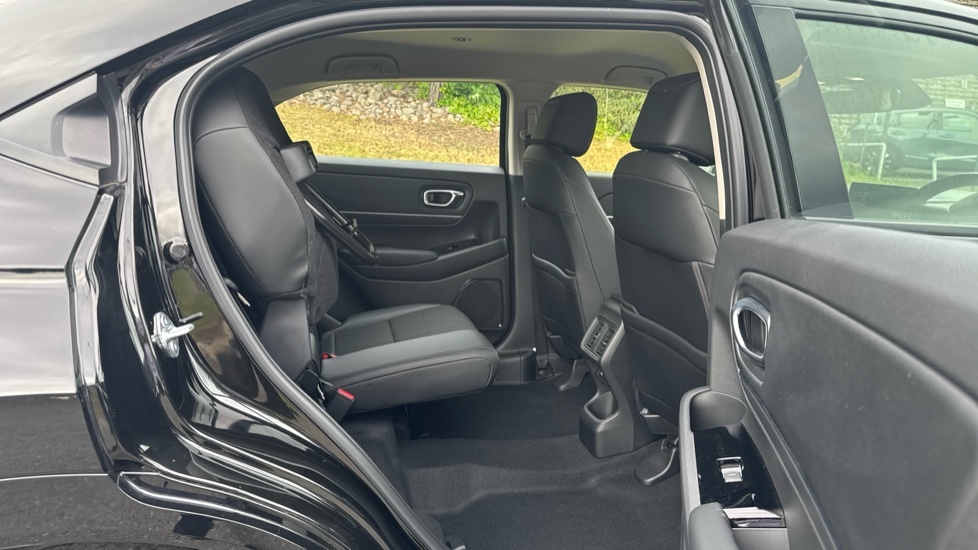 Honda Hr-V Advance White #28