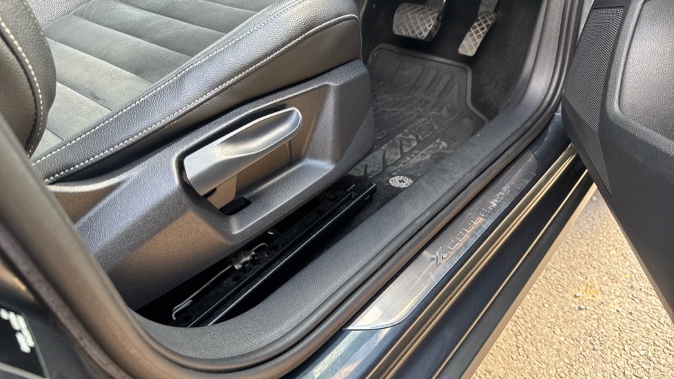 Seat Arona Tsi Fr Red #30