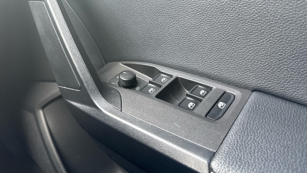 Seat Arona Tsi Fr Red #23