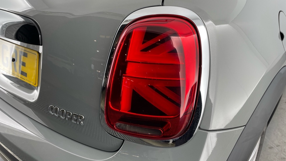 Mini Hatch 1.5 Cooper Sport Euro 6 Ss Red #22