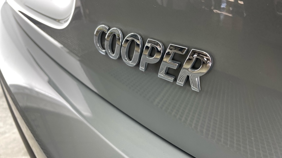 Mini Hatch 1.5 Cooper Sport Euro 6 Ss Red #39