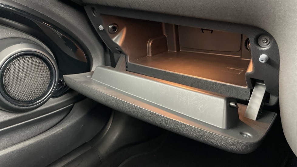 Mini Hatch 1.5 Cooper Sport Euro 6 Ss Red #61