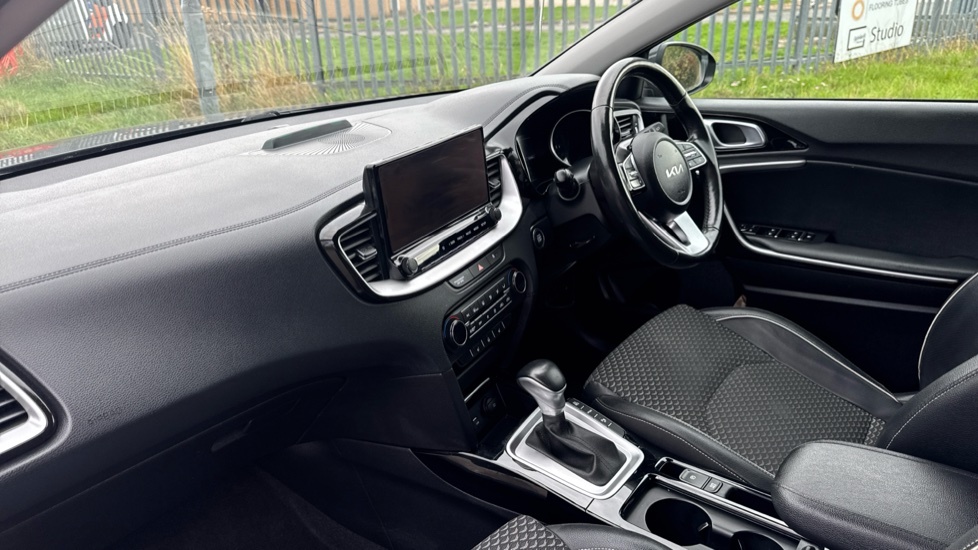 Kia Xceed 1.5 T-gdi 2 White #9