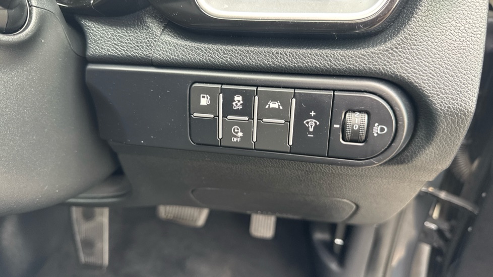 Kia Xceed 1.5 T-gdi 2 White #25