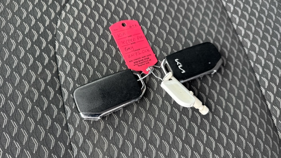 Kia Xceed 1.5 T-gdi 2 White #19