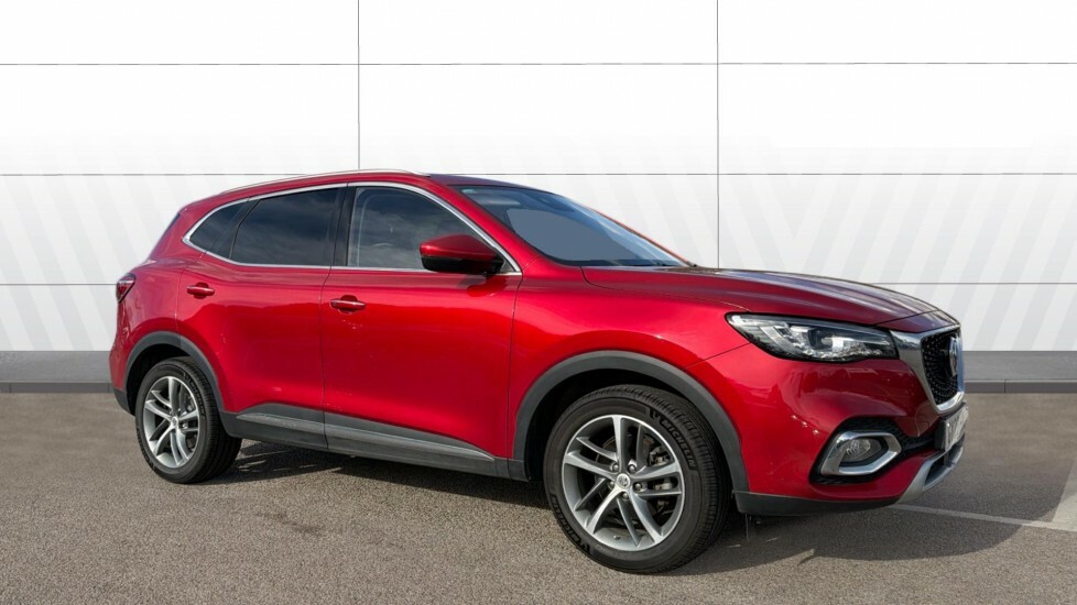 MG HS Exclusive Red