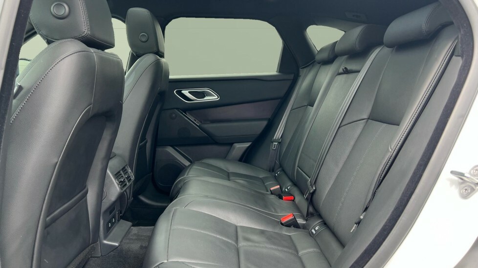 Land Rover Range Rover Velar Dynamic Se White #4