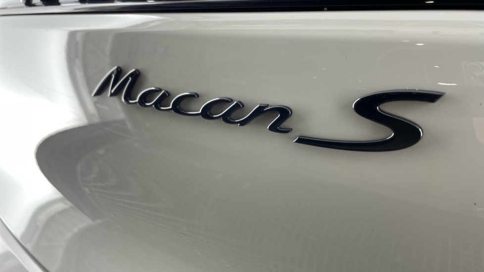 Porsche Macan Pdk Euro 6 White #37