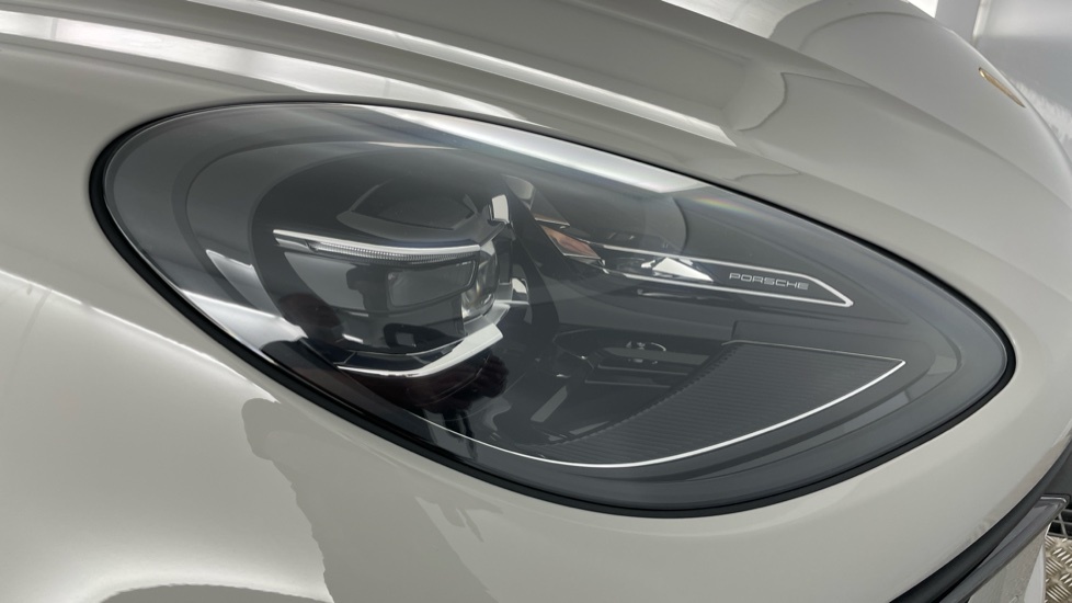 Porsche Macan Pdk Euro 6 White #23
