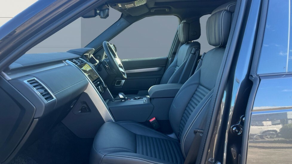 Land Rover Discovery Dynamic Se Black #3