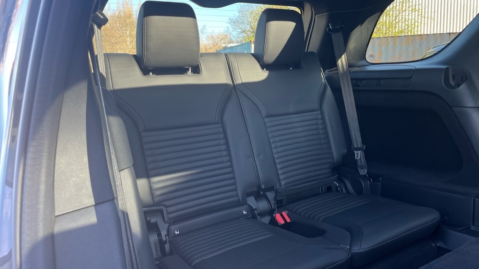 Land Rover Discovery Dynamic Se Black #57
