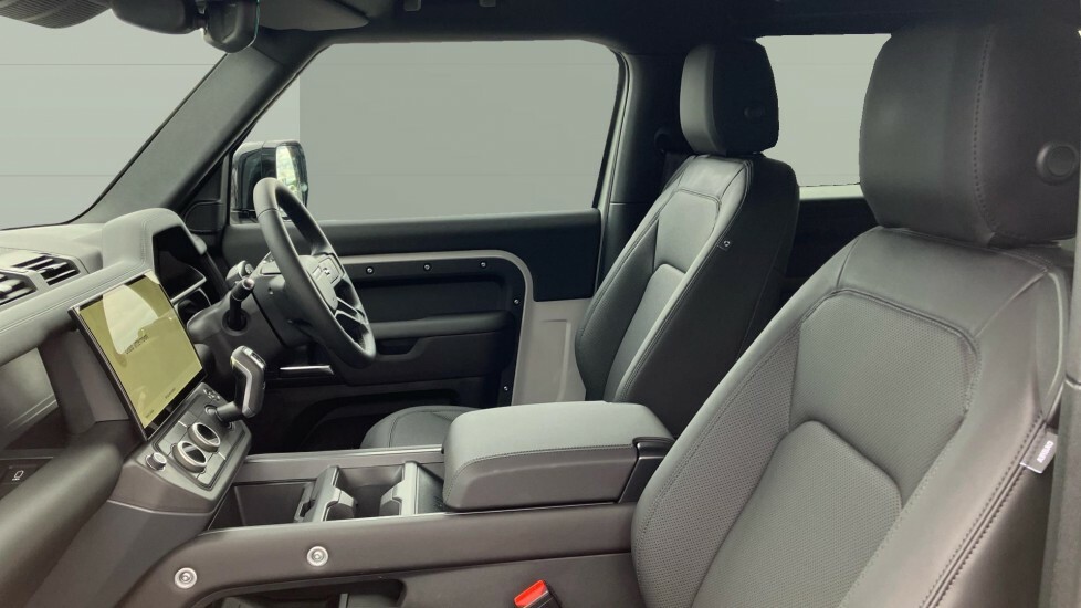 Land Rover Defender 90 X-dynamic Se Grey #3