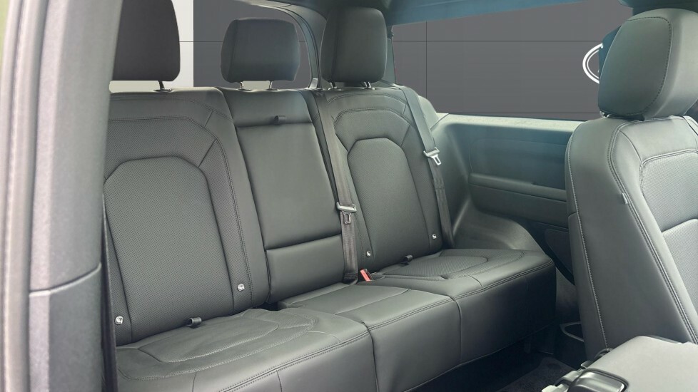 Land Rover Defender 90 X-dynamic Se Green #4