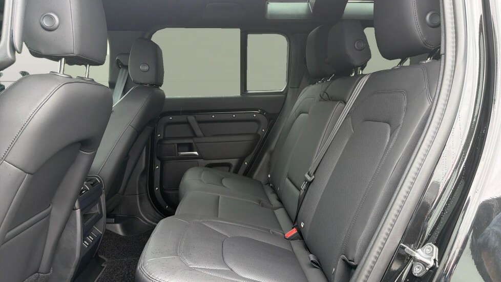 Land Rover Defender 110 X-dynamic Se Black #4