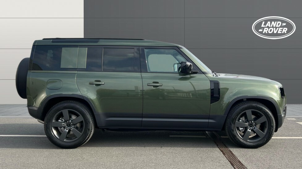 Land Rover Defender 110 S Green #5