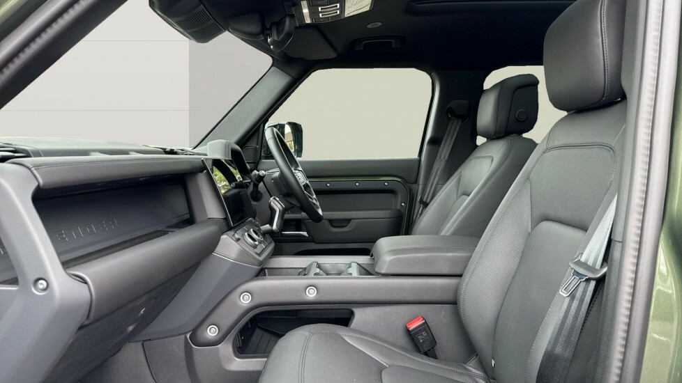 Land Rover Defender 110 X-dynamic Hse Green #3