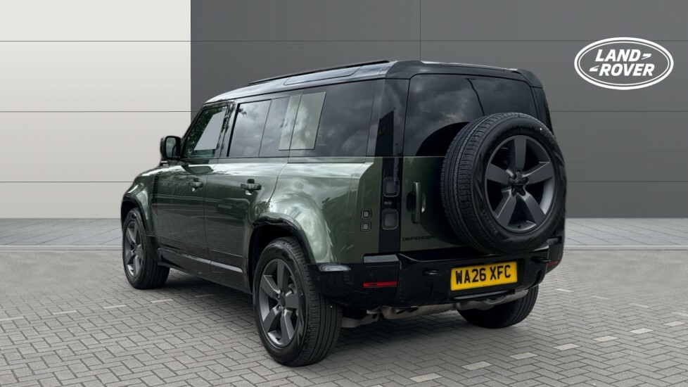 Land Rover Defender 110 X-dynamic Hse Green #2