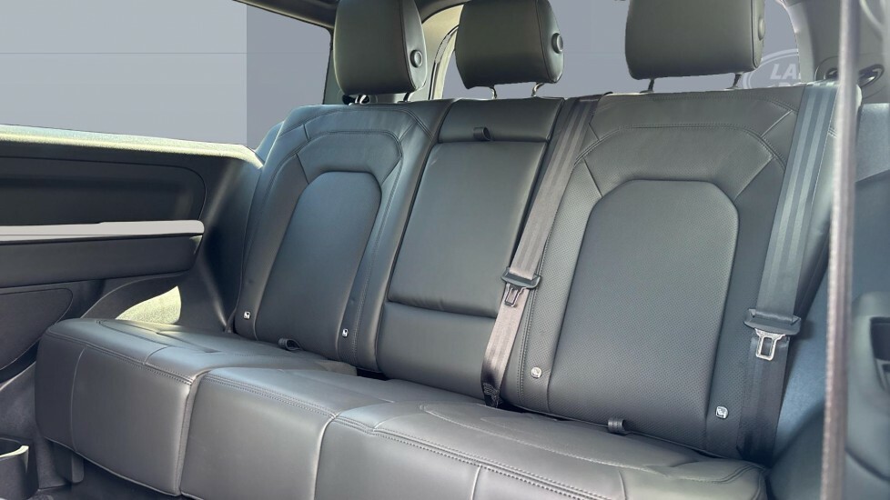 Land Rover Defender 90 X-dynamic Hse Grey #4