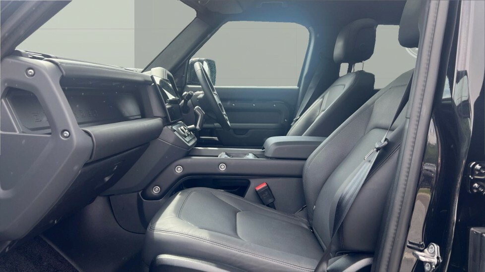 Land Rover Defender 110 X-dynamic Hse YJ26VJF Black #3