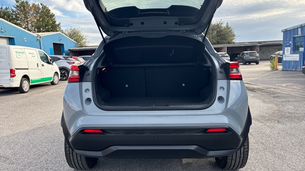 Nissan Juke Tekna Grey #4
