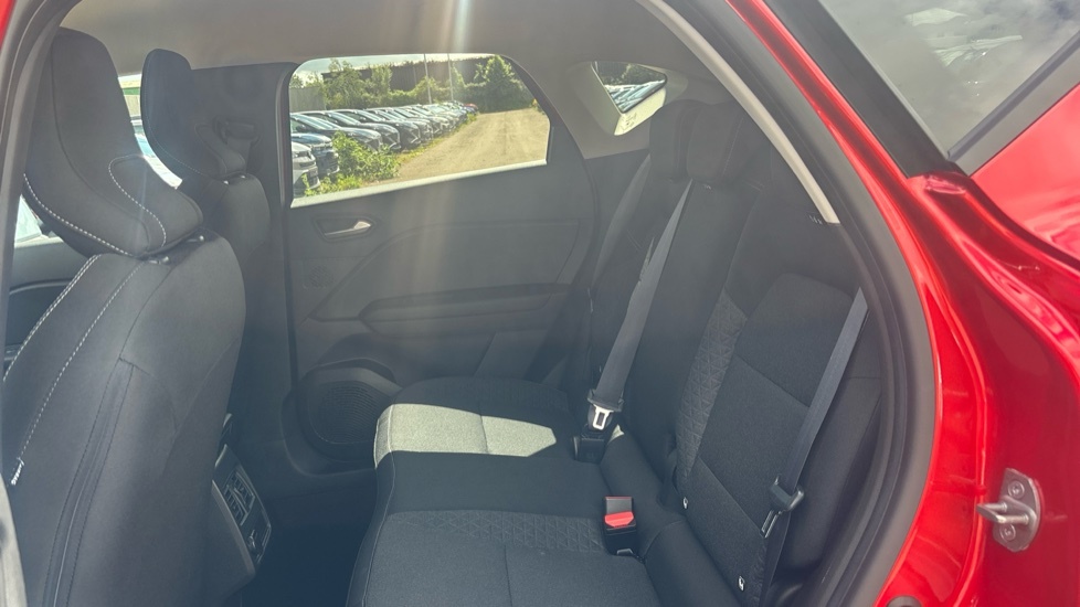 Renault Captur 1.6 E-tech Full Hybrid 145 Esprit Alpine White #16