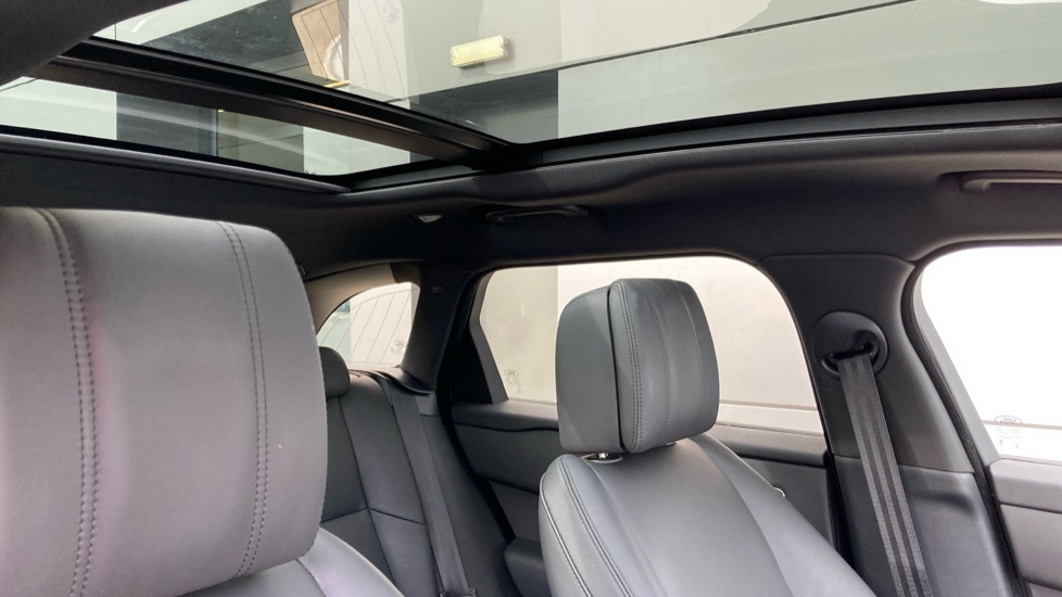 Land Rover Range Rover Velar Dynamic Se Black #37