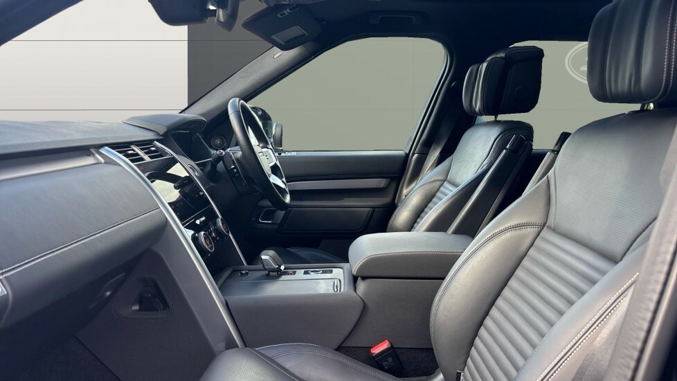 Land Rover Discovery Dynamic Hse Black #3