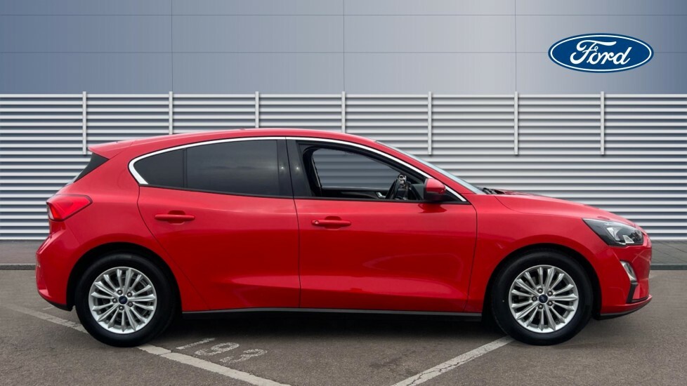 Ford Focus Titanium Red #5