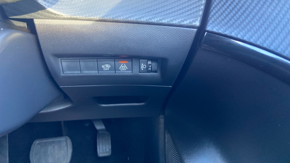 Peugeot 208 1.2 Puretech Active Premium White #26