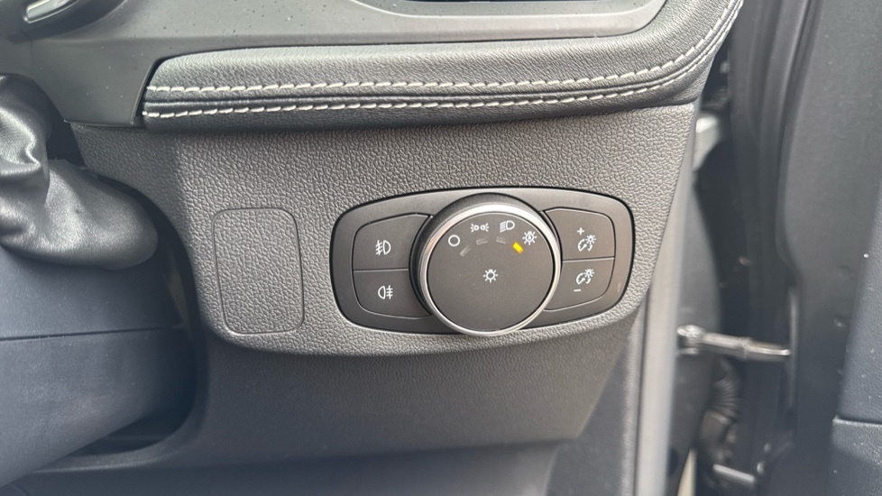 Ford Focus 1.5 Ecoblue Active Hatchback Eur White #23