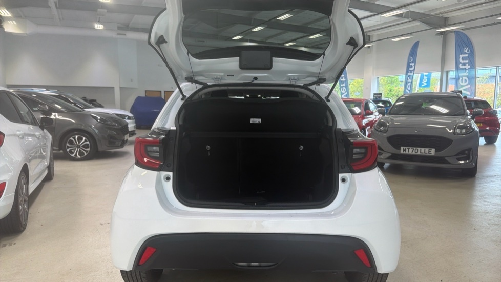 Toyota Yaris Excel Silver #4
