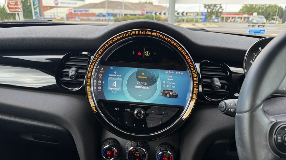 Mini Hatch 1.5 Cooper Sport - 2023 23 Yellow #8
