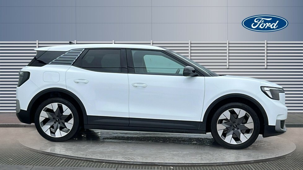 Ford Explorer Premium White #5