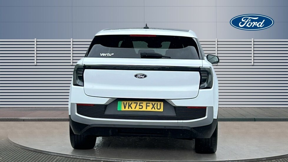 Ford Explorer Premium White #6