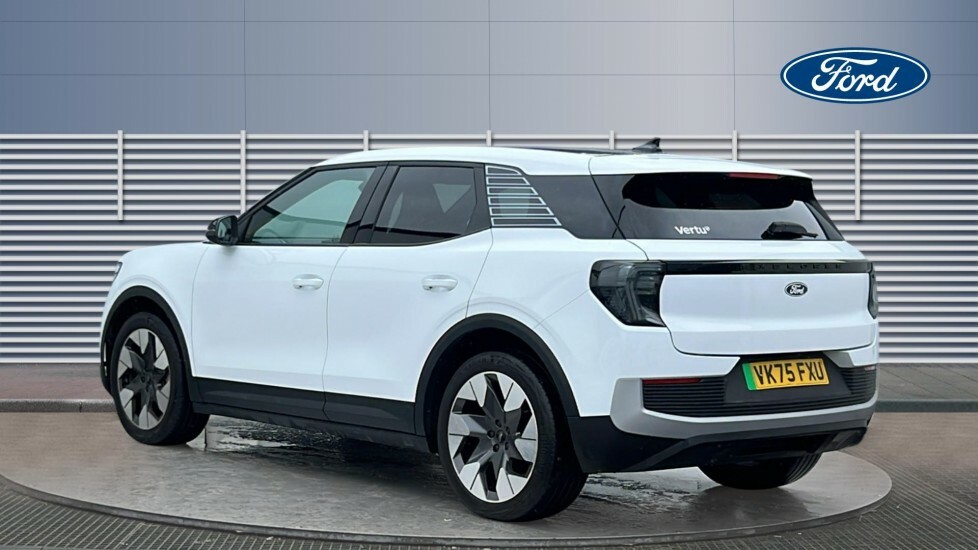 Ford Explorer Premium White #2