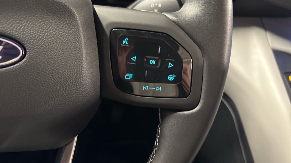 Ford Explorer 210Kw Premium 77Kwh Black #25
