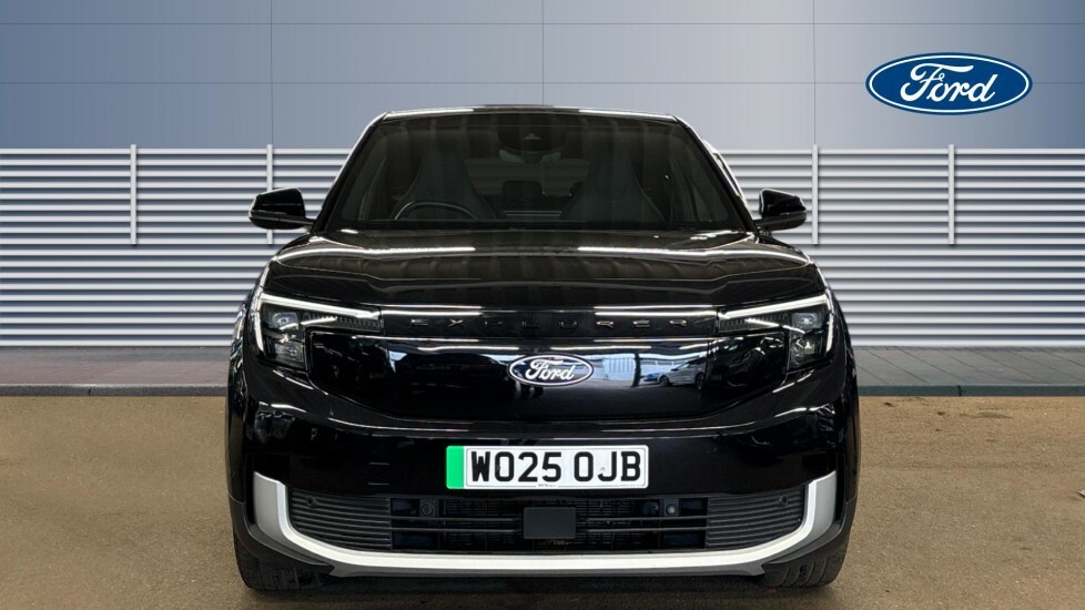 Ford Explorer Premium Black #3